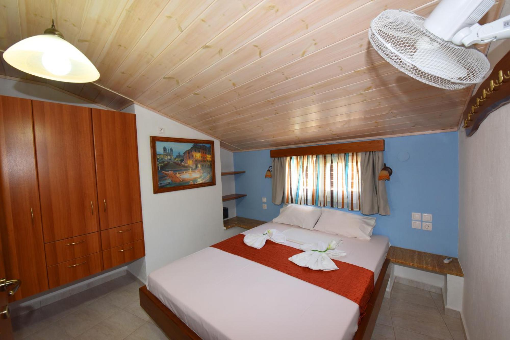 Haus Niko Apartments And Suites Nea Poteidaia Room photo